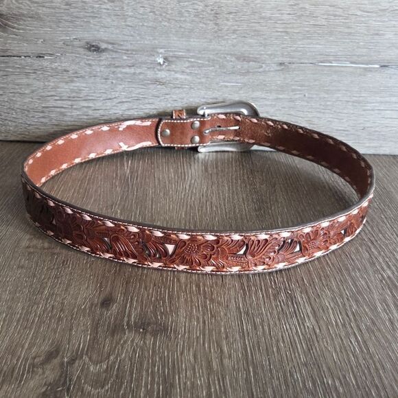 Nocona Womens Tooled Leather Western Belt, 1.5\